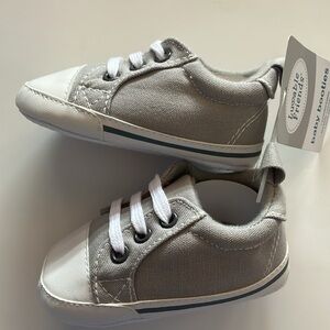 Luvable Friends Canvas sneakers/Booties Age 6-12 months